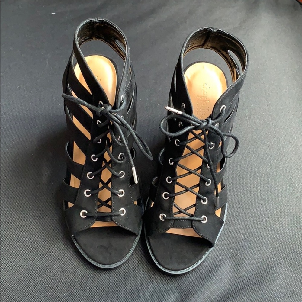 🥰 Black Laced Up Heels 🥰